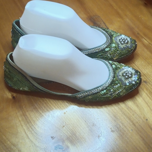 Embroidered Green Women's Flats India Size 7 Sequins - Picture 2 of 13